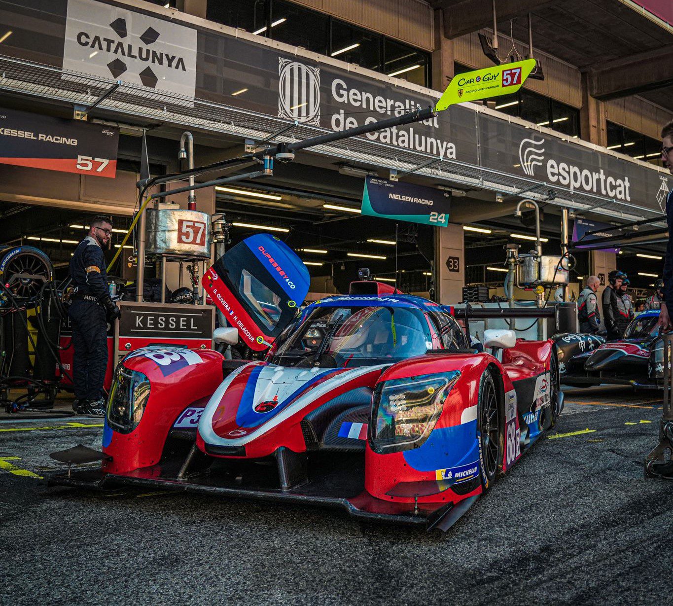 Guilherme Oliveira sobe ao pódio na estreia na Le Mans Cup