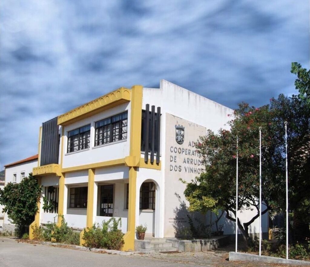 Edifício histórico da Adega Cooperativa de Arruda dos Vinhos