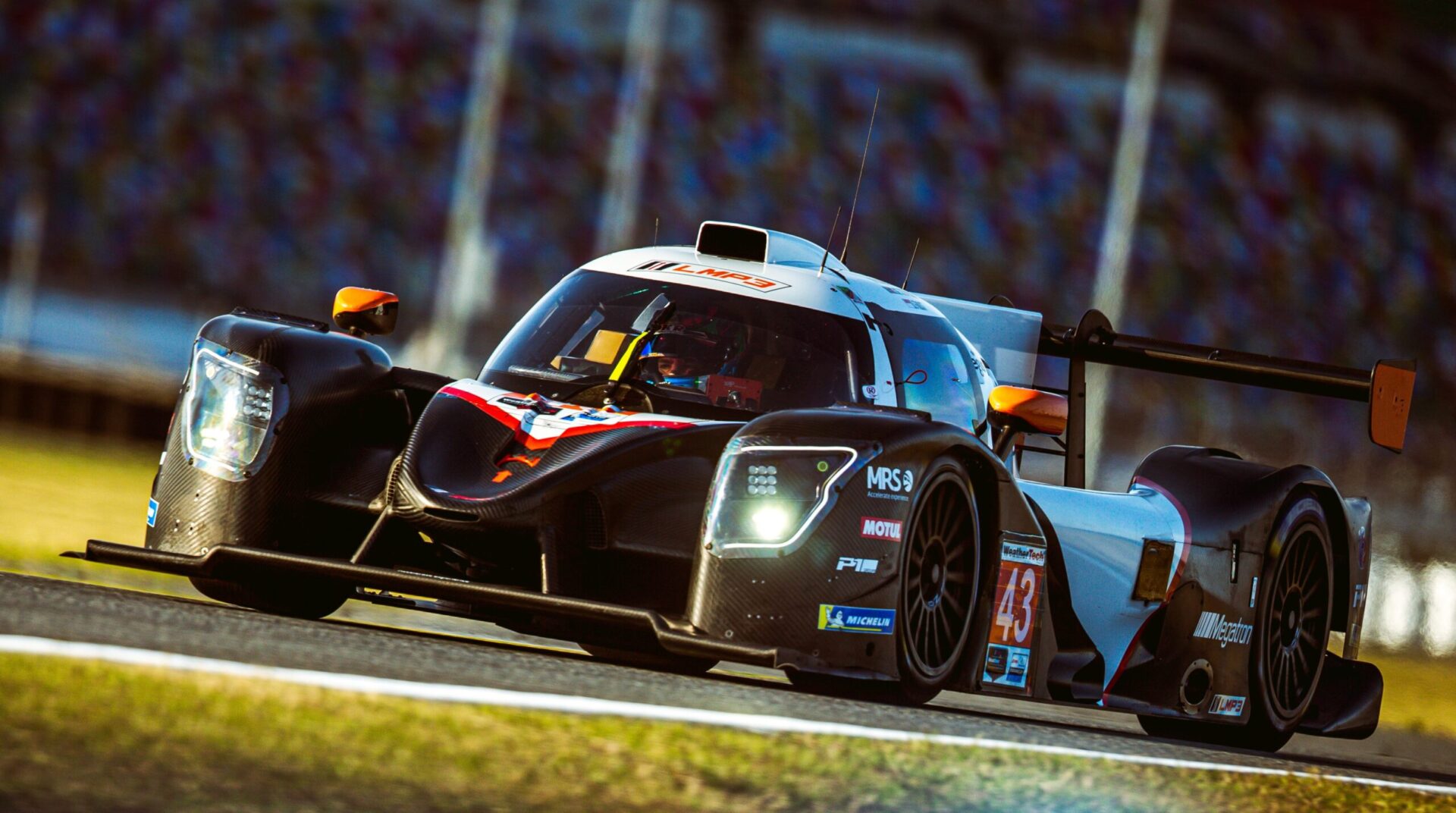Guilherme Oliveira e a estreia nas 24 Horas de Daytona: “Correr a 300 km/h à noite e com este ambiente é muito especial”