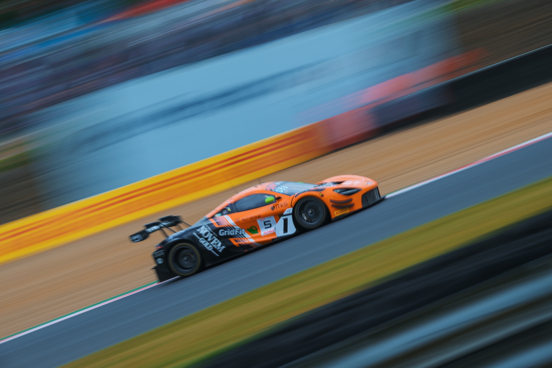 Guilherme Oliveira conquista primeira vitória no GT World Challenge Europe em fim de semana de afirmação em Brands Hatch – imagem 3