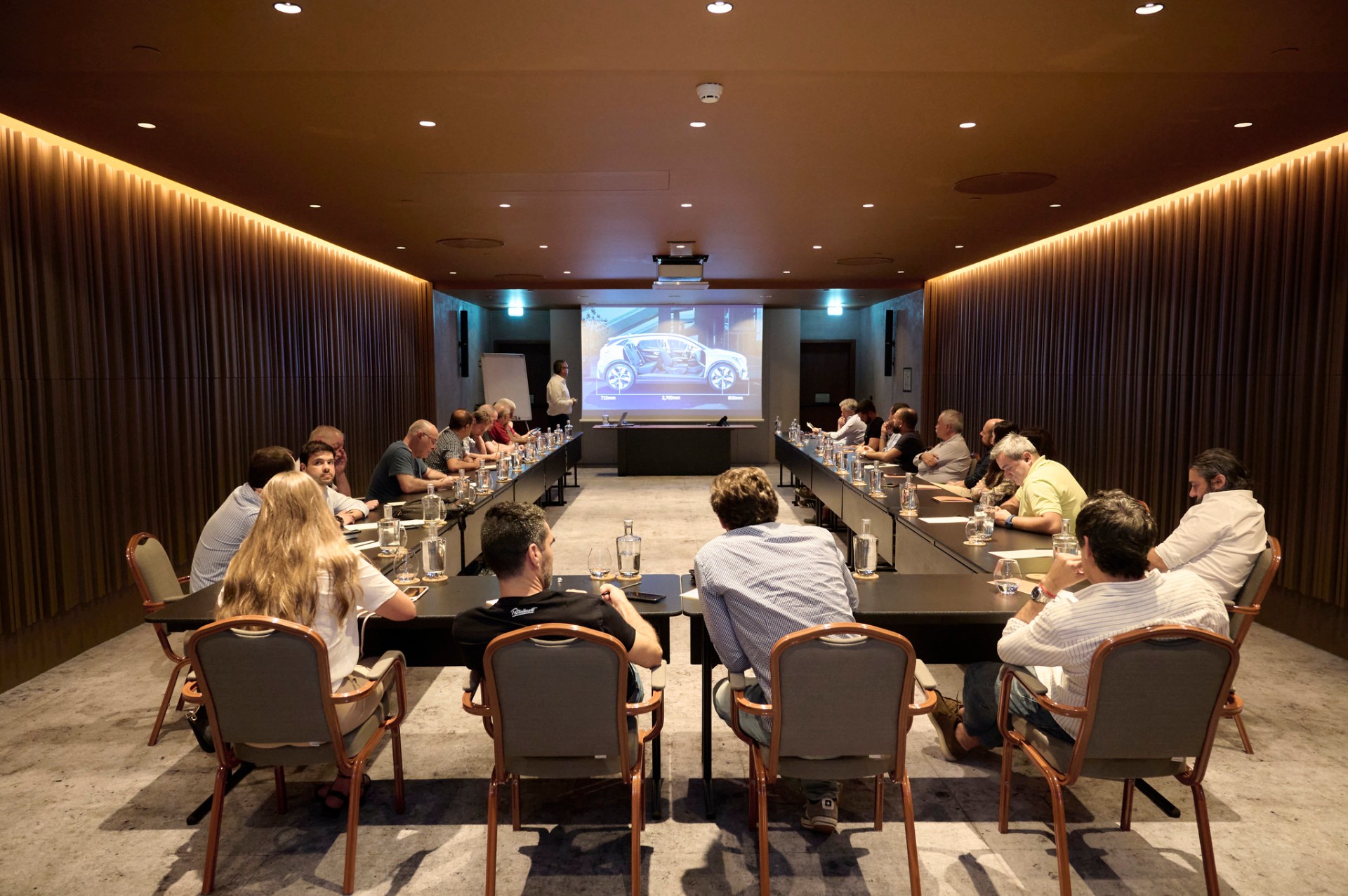 Conferência de imprensa com apresentação técnica do Mégane E-Tech a jornalistas