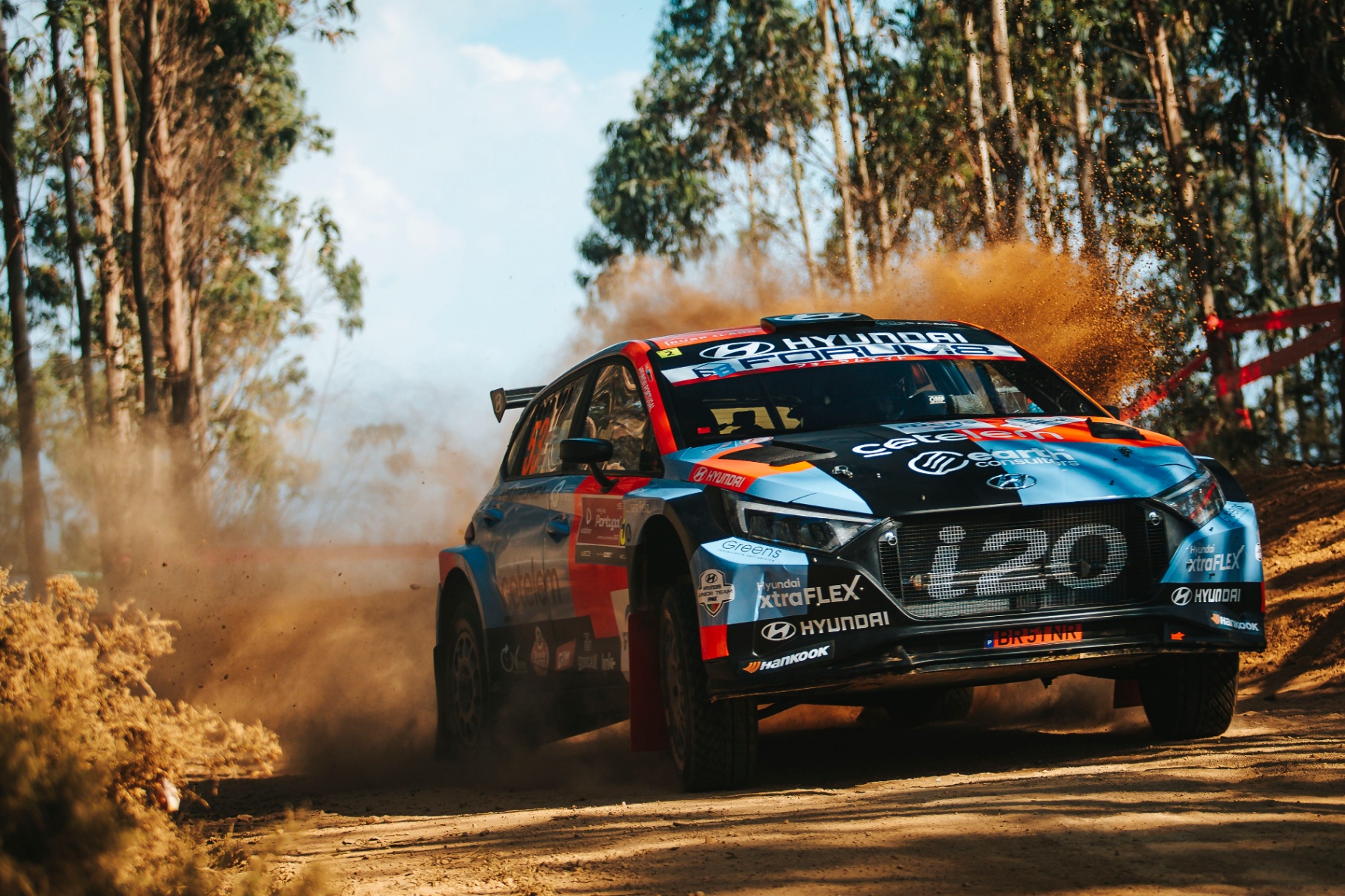 Team Hyundai Portugal ao ataque no asfalto do Rally de Lisboa – imagem 2
