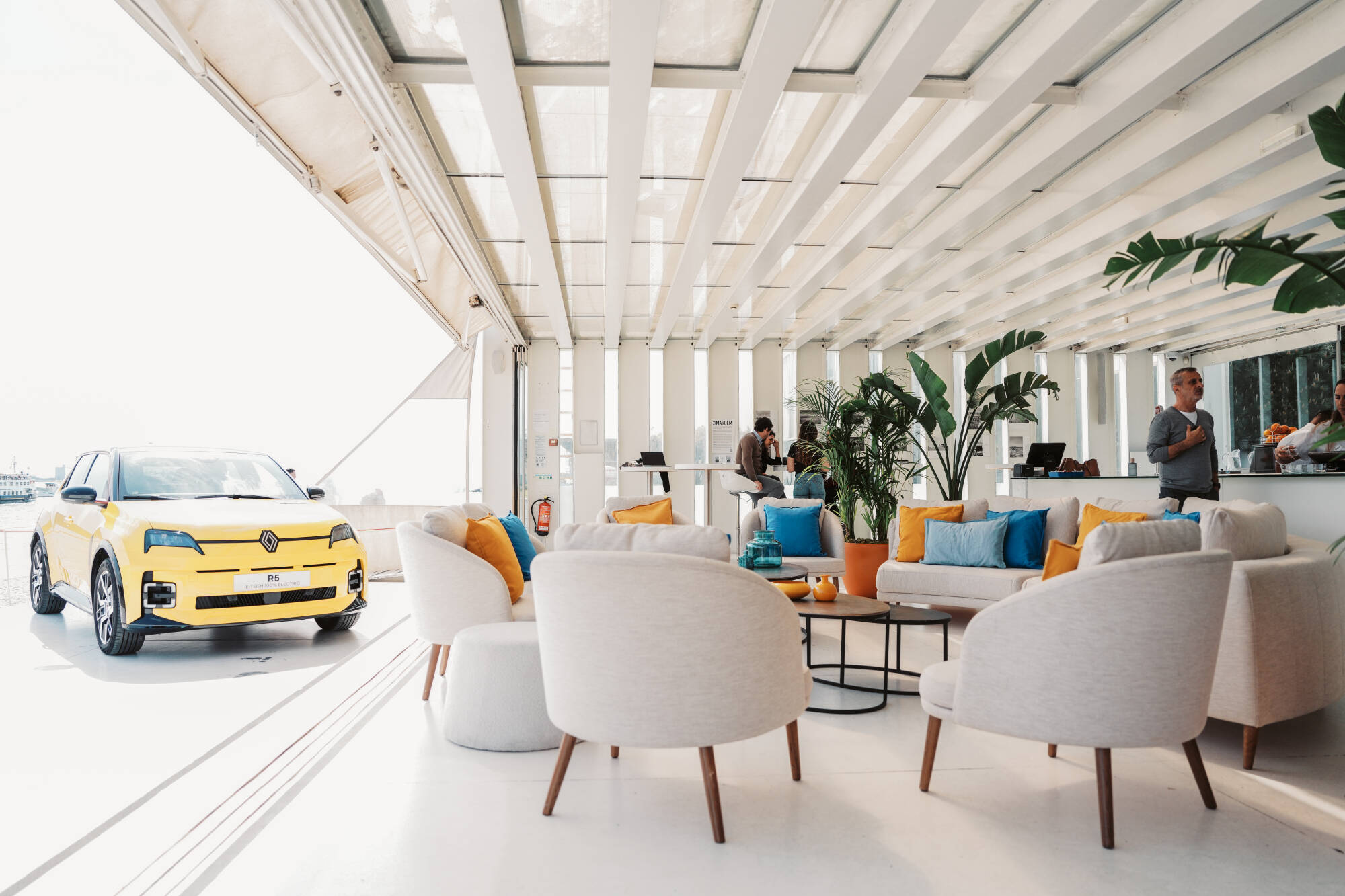 Portugueses partilharam mais de uma centena de histórias e memórias do Renault 4 e 5 no âmbito da iniciativa «Top of the Pop» – imagem 2